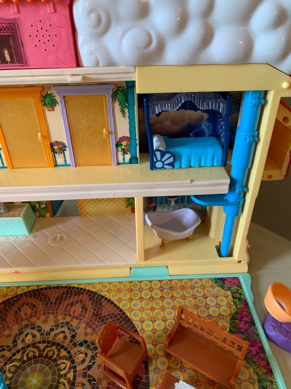 Encanto Madrigal Dollhouse Playset with Rainbow Cloud, Furniture, 13 figures + - Picture 7 of 14